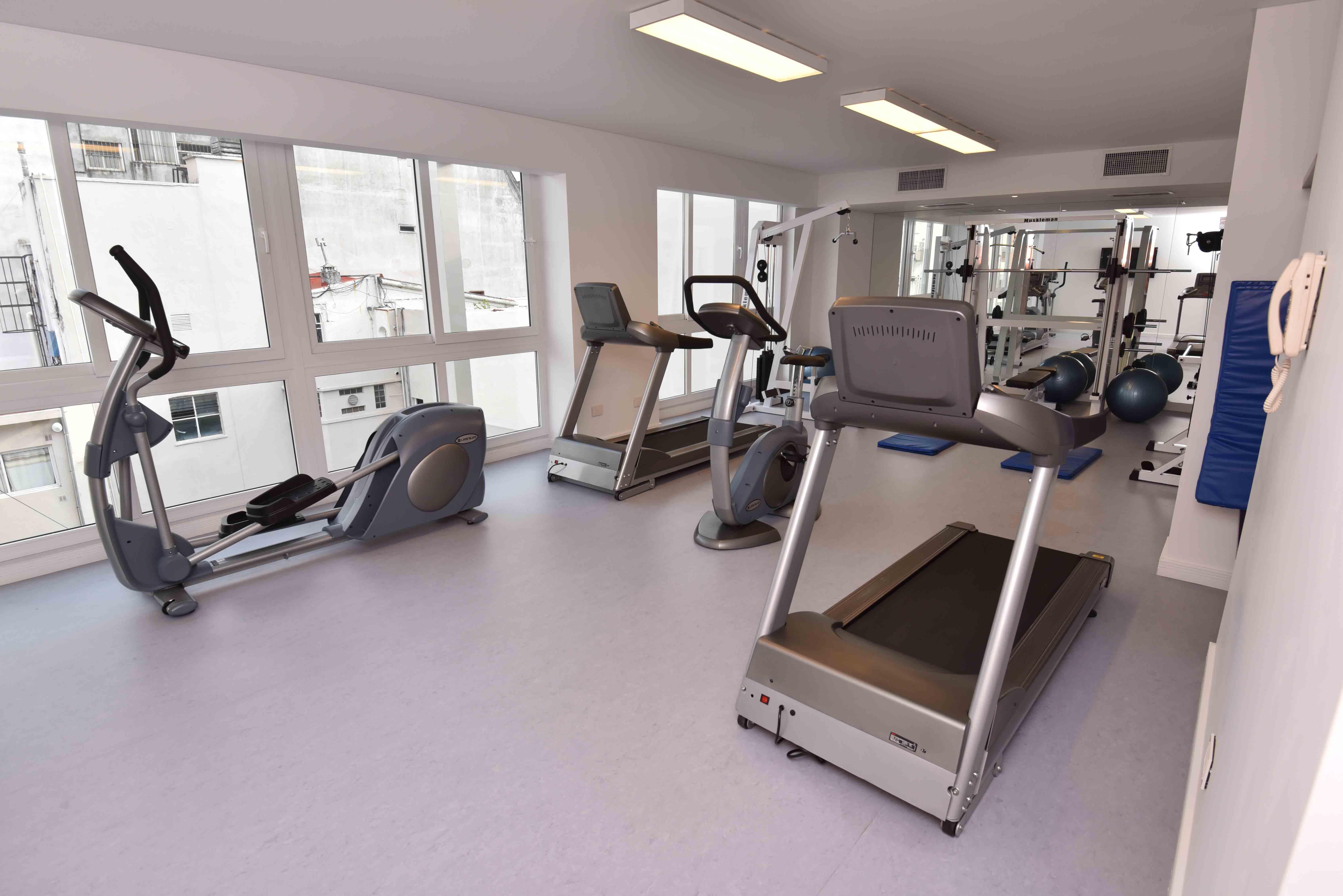 Arc Arenales Studios & Suites — Photos 2